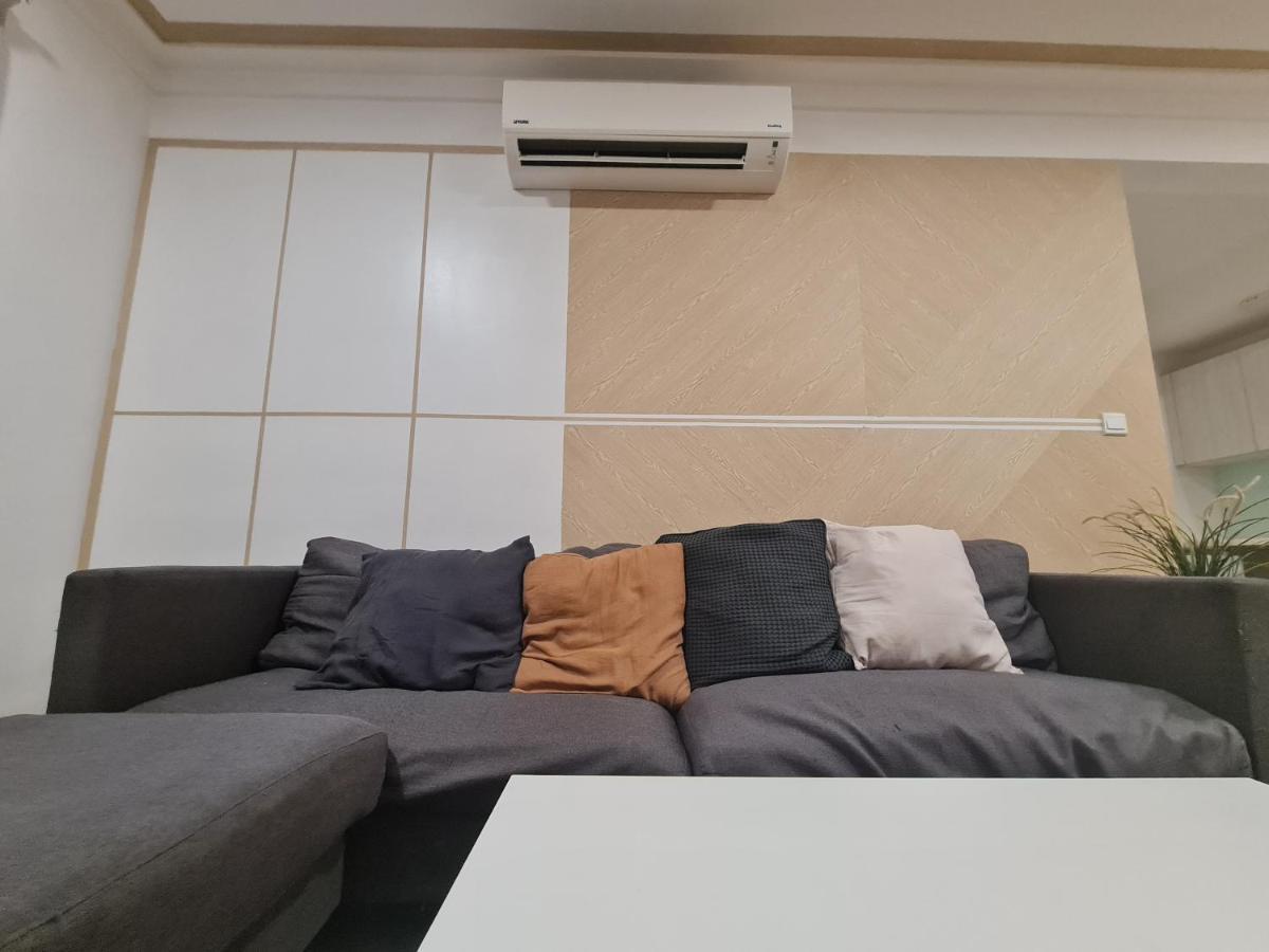 Lovely 3-Bedroom Serviced Apartment @ Cyber Dzsaja Kültér fotó